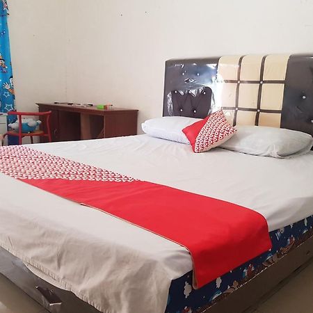 Oyo 91647 Sanina Residence Pematangsiantar Εξωτερικό φωτογραφία