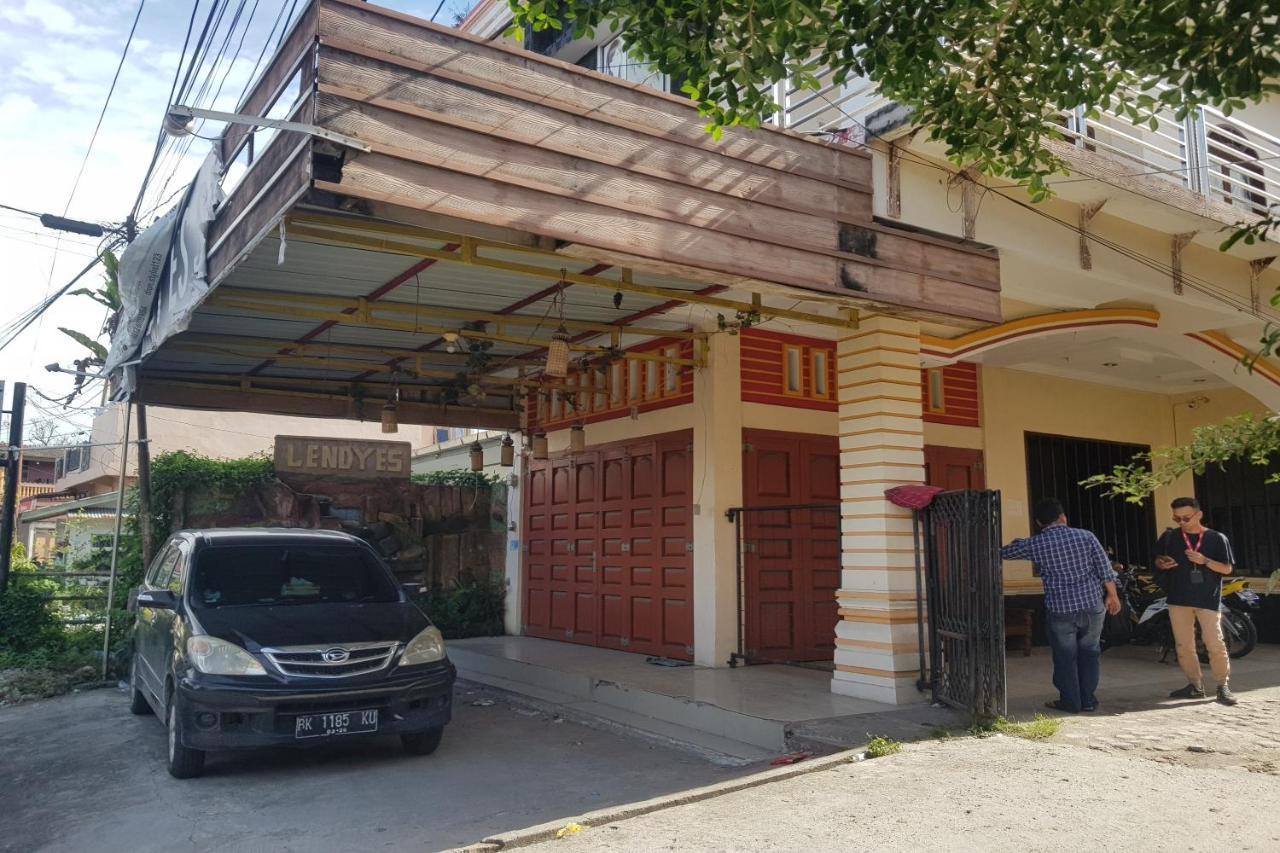 Oyo 91647 Sanina Residence Pematangsiantar Εξωτερικό φωτογραφία
